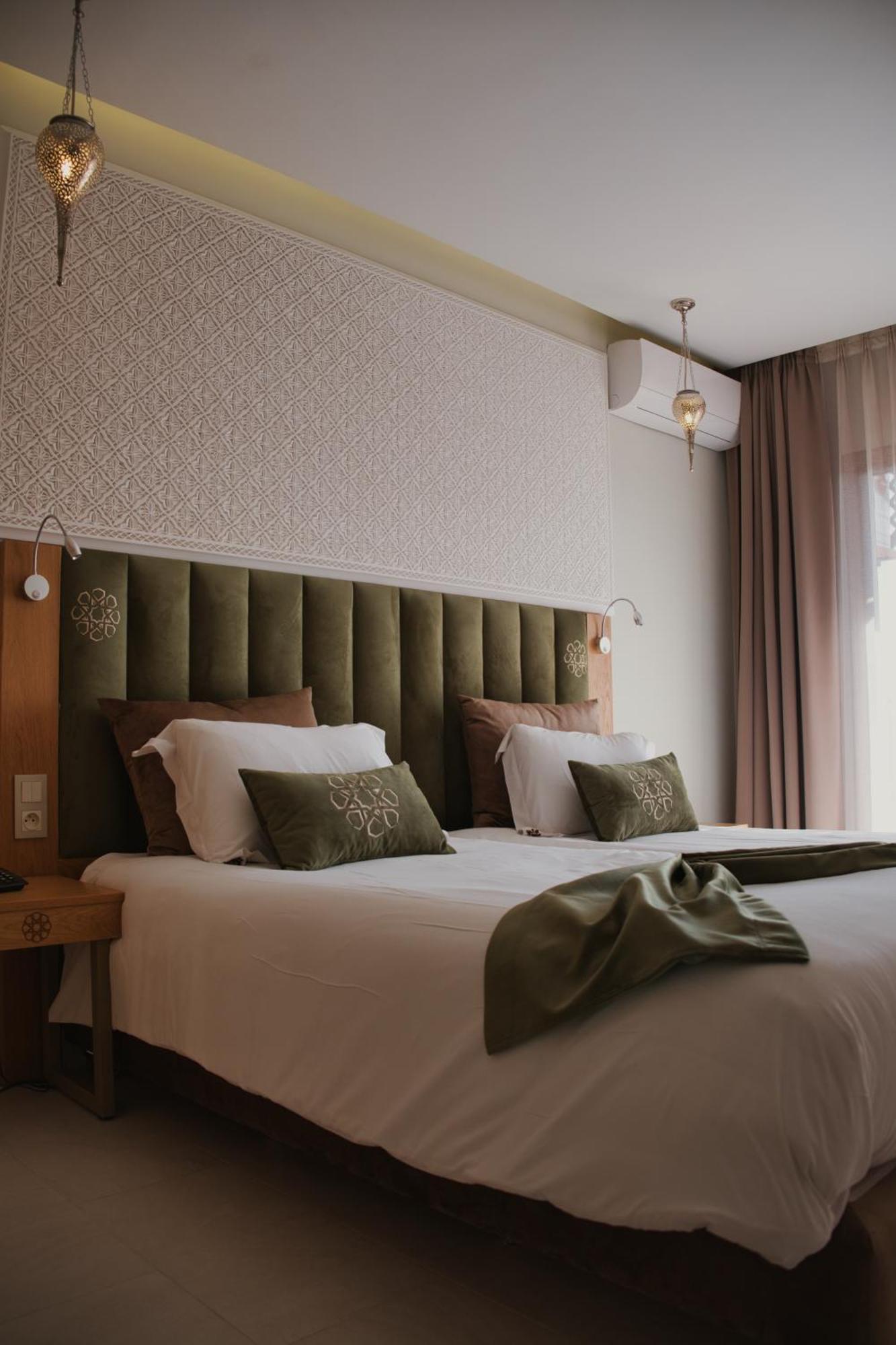 Deluxe Double or Twin Room Pool View